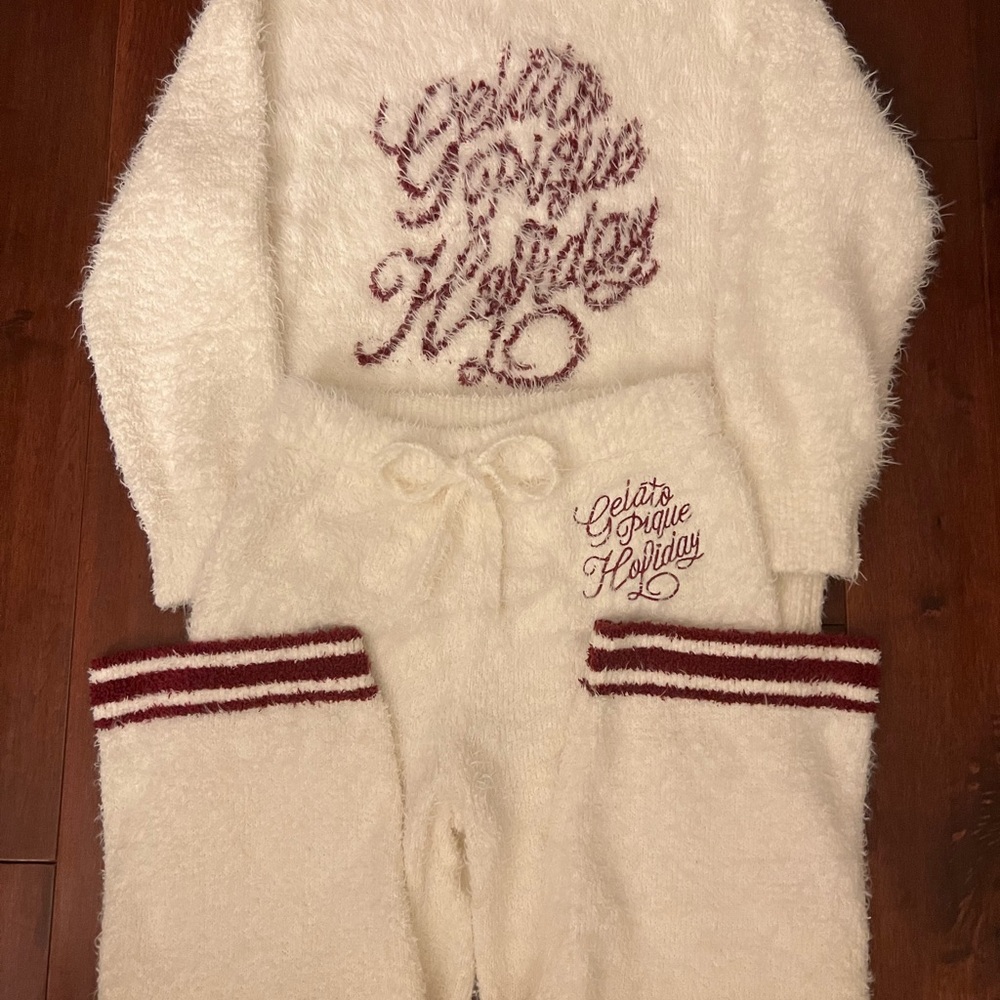 GELATO PIQUE Christmas Holiday Set Feather Pullover Sweater & Lounge Pants Cozy